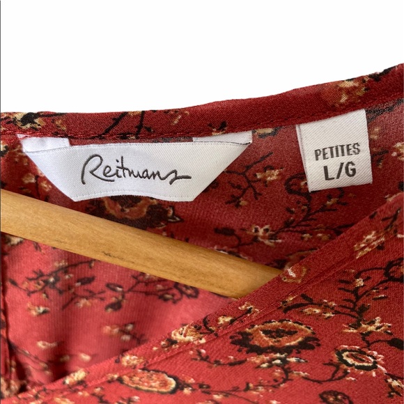 Petite Ladies Rust Flowy top - Picture 2 of 6